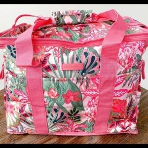 Vera Bradley soft cooler - Beachly Subscription